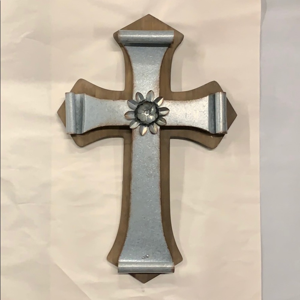 Layered Wall Cross